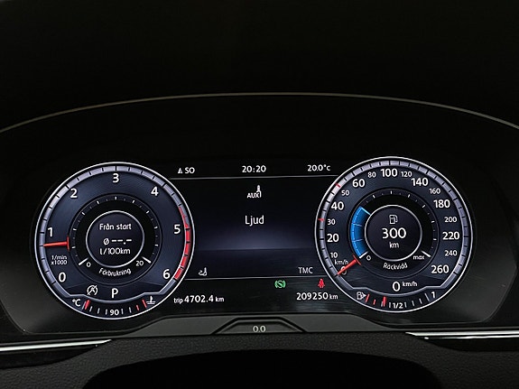 Volkswagen Passat 23 of 25
