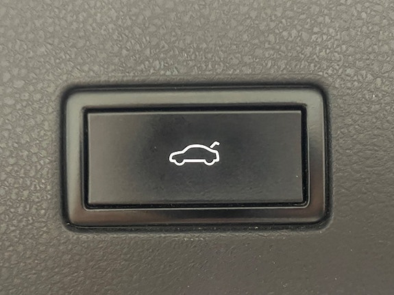 Volkswagen Passat 9 of 25