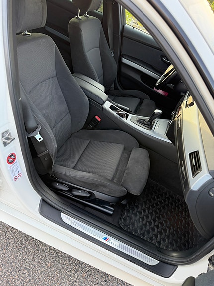 BMW 325i 10 of 12