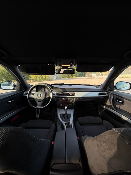 BMW 325i 9 of 12