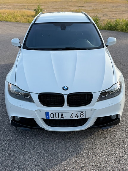 BMW 325i 4 of 12