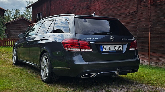 Mercedes-Benz E350 7 of 11