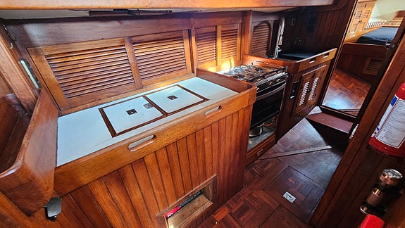 Transworld 41 Ketch 17 of 24