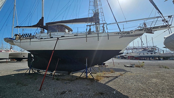 Transworld 41 Ketch 7 of 24
