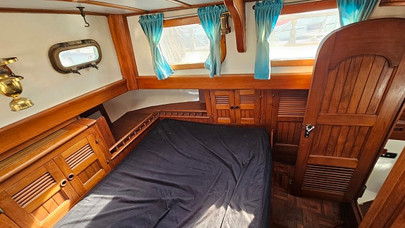 Transworld 41 Ketch 18 of 24
