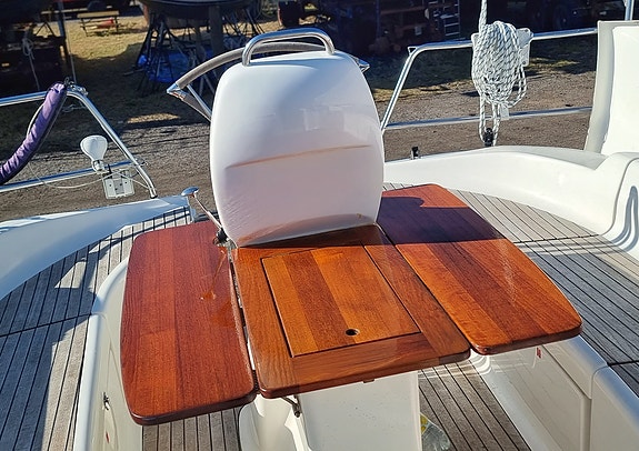 Bavaria 37 Cruiser 10 of 20