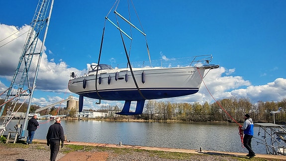 Bavaria 37 Cruiser 8 of 20