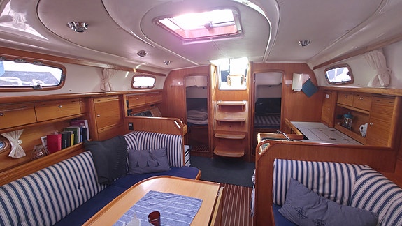 Bavaria 37 Cruiser 12 of 20