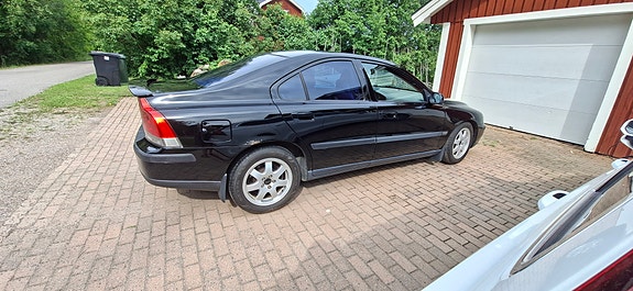 Volvo S60 3 of 6