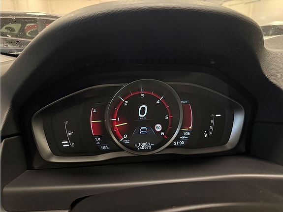 Volvo XC70 3 of 26
