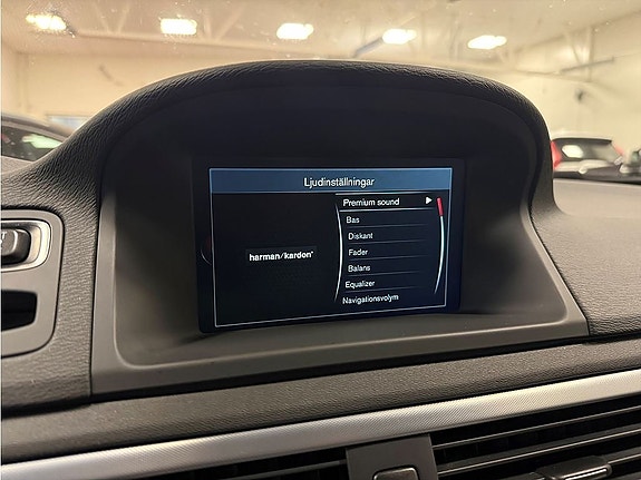 Volvo XC70 17 of 26