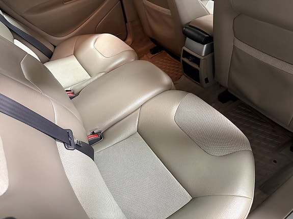 Volvo XC70 6 of 16