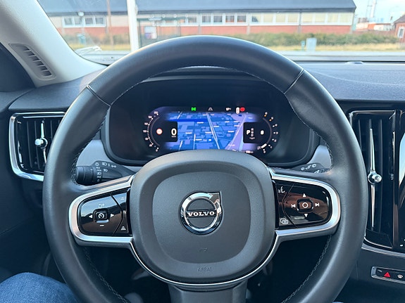Volvo V90 12 of 12
