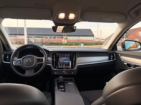 Volvo V90 7 of 12
