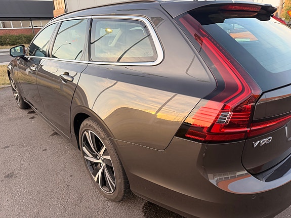 Volvo V90 6 of 12