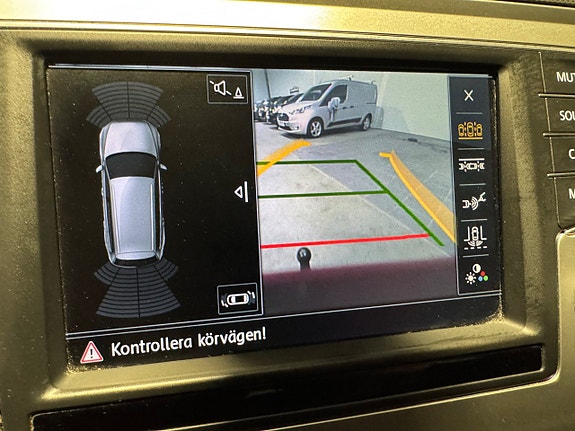 Volkswagen Passat 11 of 18