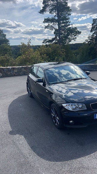 BMW 116i 3 of 6