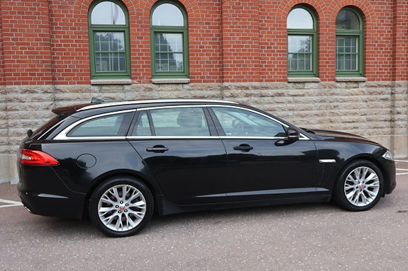 Jaguar XF 19 of 21