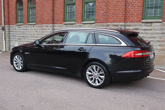 Jaguar XF 6 of 21
