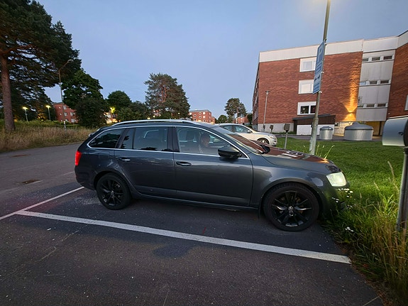 Skoda Octavia 8 of 8