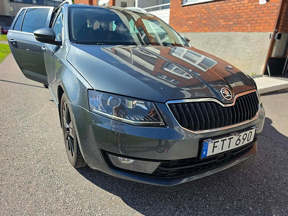 Skoda Octavia 5 of 8