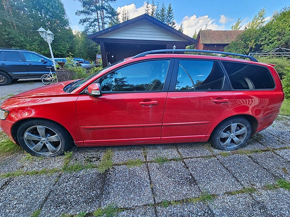 Volvo V50 2 of 4