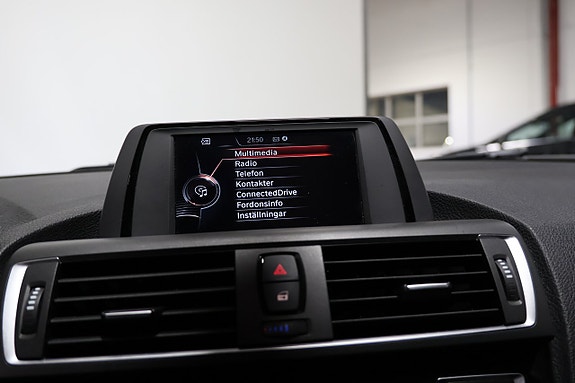 BMW 118i 17 of 22
