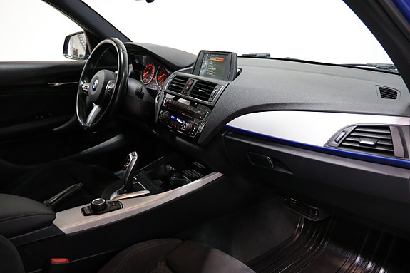 BMW 118i 9 of 22