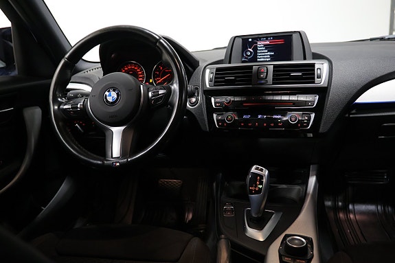 BMW 118i 10 of 22
