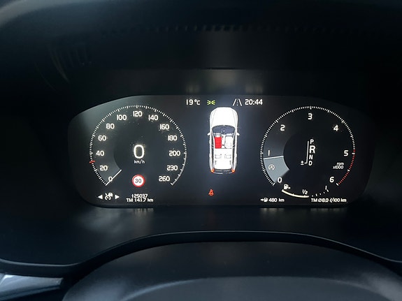 Volvo XC60 30 of 30