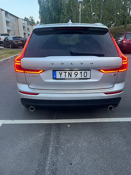 Volvo XC60 3 of 30