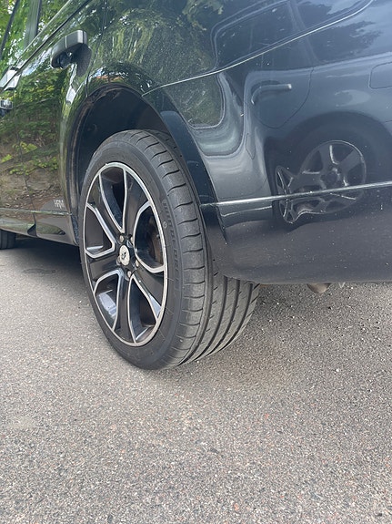 Land Rover Range Rover Sport 8 of 9