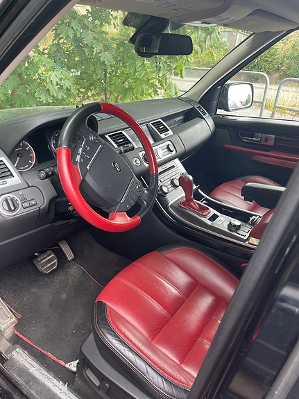 Land Rover Range Rover Sport 4 of 9