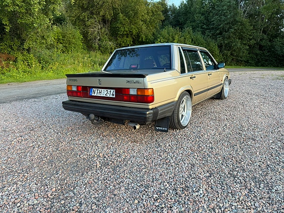 Volvo 740 5 of 6