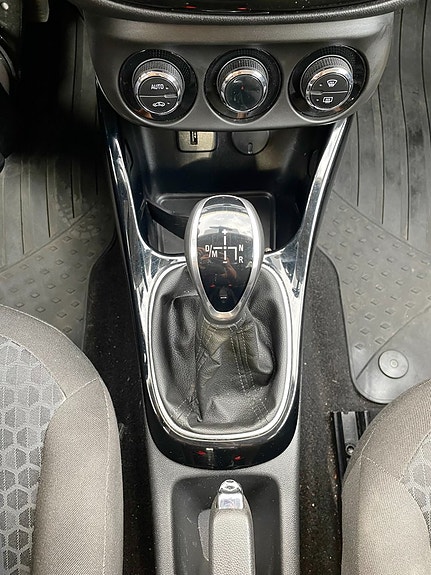 Opel Corsa 13 of 20
