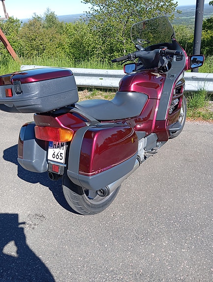 Honda ST1100 Pan-European 4 of 6