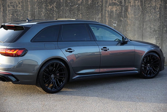 Audi RS4 10 of 30