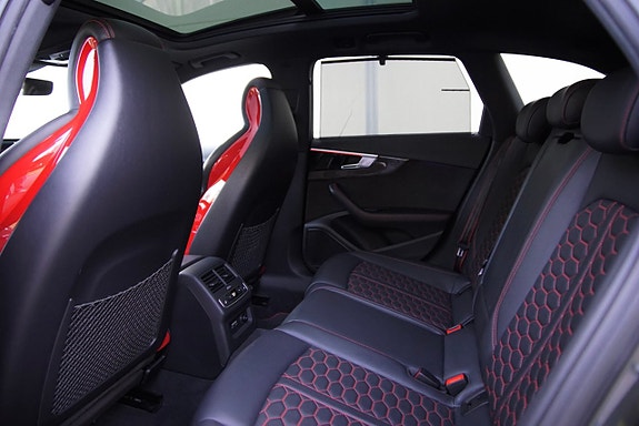 Audi RS4 12 of 30
