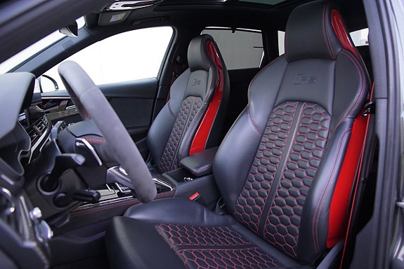 Audi RS4 15 of 30