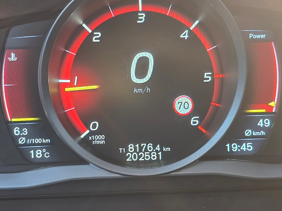 Volvo V70 6 of 7