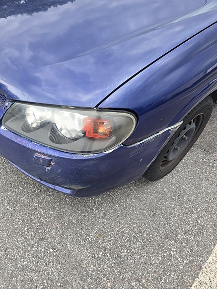 Nissan Almera 4 of 9
