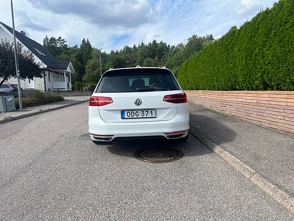 Volkswagen Passat 11 of 11
