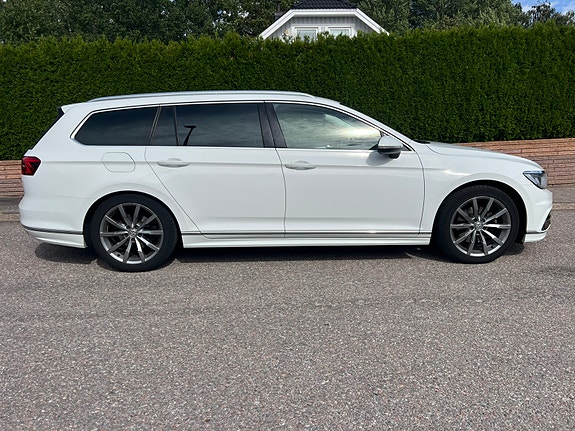 Volkswagen Passat 7 of 11