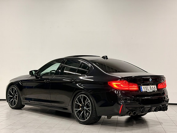 BMW M5 4 of 30