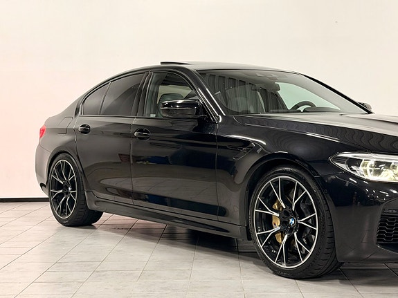 BMW M5 8 of 30