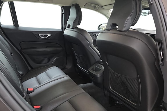 Volvo V60 9 of 23