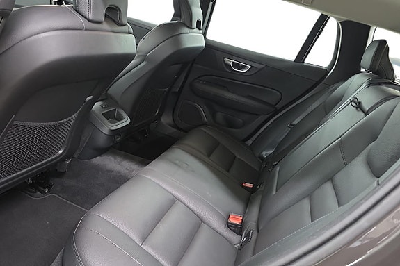 Volvo V60 13 of 23