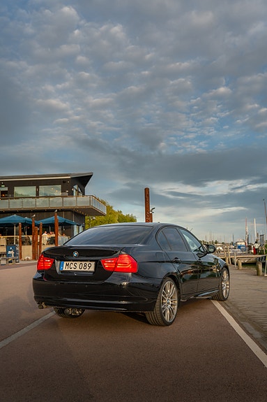 BMW 318d 5 of 18