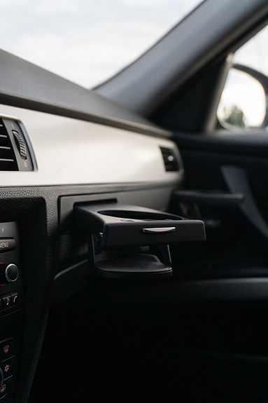 BMW 318d 14 of 18