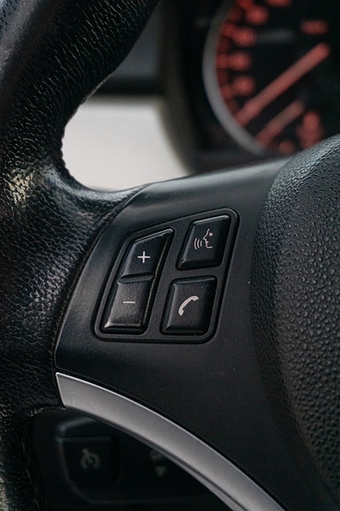 BMW 318d 15 of 18